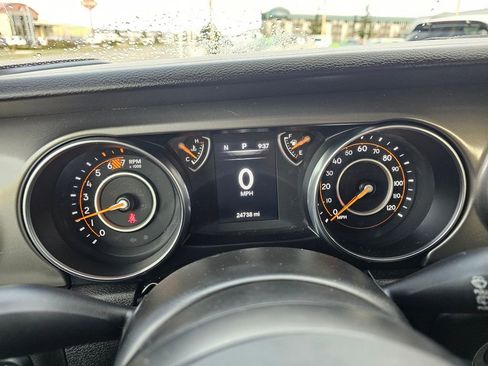 Used 2021 Jeep Wrangler Sport image 21