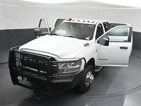 Used 2024 RAM 3500 Big Horn AWD/4WD image 58