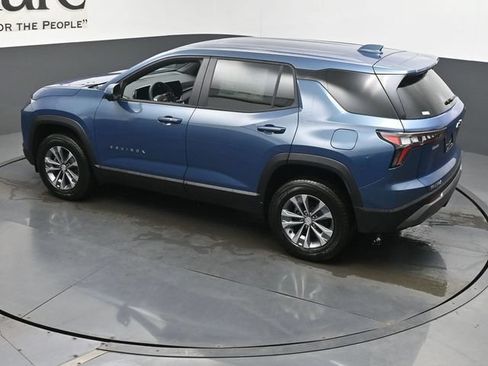New 2026 Chevrolet Equinox LT w/ Convenience Package II FWD image 20