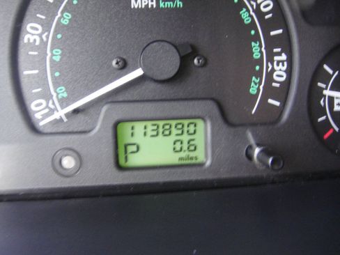 Used 2004 Land Rover Discovery S AWD/4WD image 19