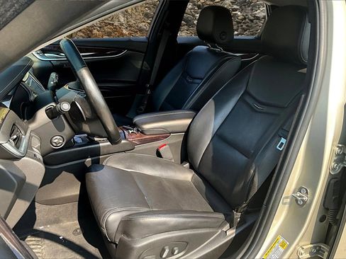 Used 2015 Cadillac XTS Luxury image 24