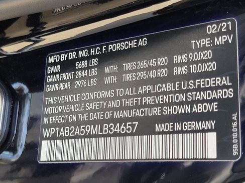 Used 2021 Porsche Macan S image 36