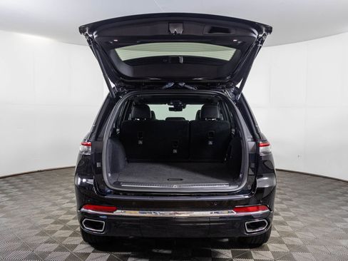 Used 2024 Jeep Grand Cherokee Overland w/ Luxury Tech Group IV image 45