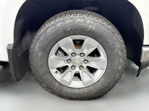 Used 2019 Chevrolet Silverado 1500 LT w/ All-Star Edition image 32