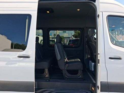 Used 2025 Mercedes-Benz Sprinter 2500 image 5