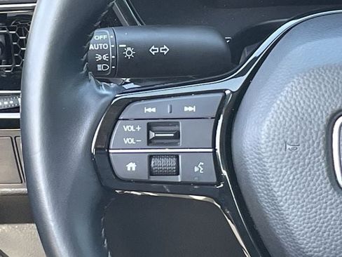 Used 2025 Honda CR-V EX-L image 12
