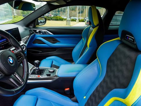 Used 2024 BMW M4 Coupe w/ Executive Package image 18