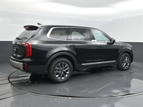 Used 2024 Kia Telluride LX FWD image 8