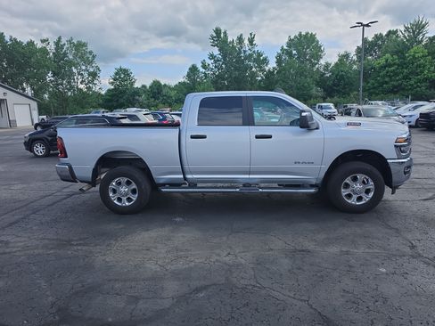 Used 2026 RAM 2500 Big Horn AWD/4WD image 2