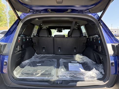 New 2026 Subaru Outback Touring AWD/4WD image 12