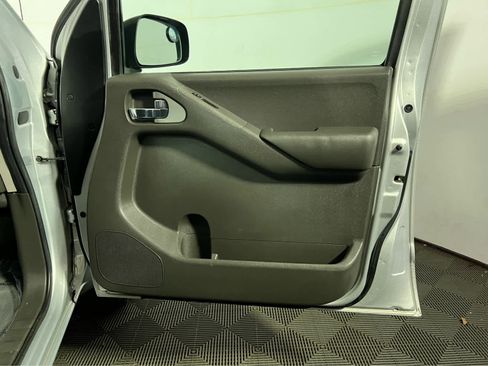 Used 2007 Nissan Frontier SE w/ SE Value Truck Pkg image 23