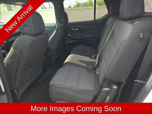 Used 2023 Chevrolet Traverse LT FWD image 11