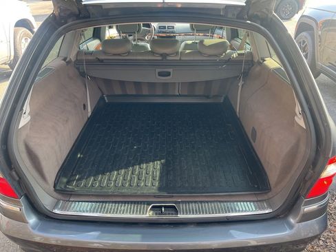 Used 2008 Mercedes-Benz E 350 4MATIC Wagon image 12