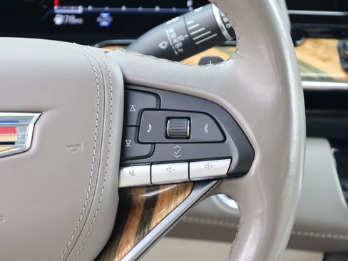 Used 2021 Cadillac Escalade Premium Luxury Platinum w/ Heavy-Duty Trailer Package AWD/4WD image 22