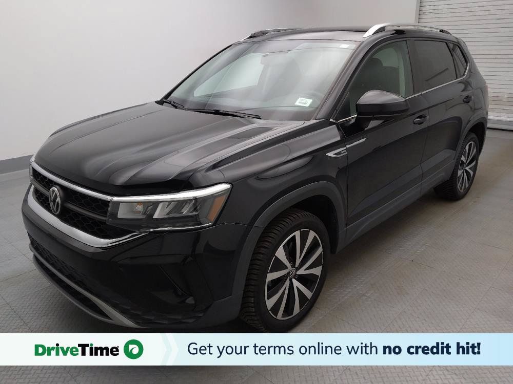 Used 2022 Volkswagen Taos SE FWD image 1