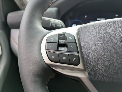 New 2026 Ford Explorer Active RWD image 31