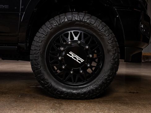 Used 2022 RAM 3500 Limited w/ Max Tow Package image 11