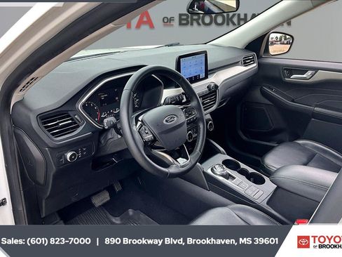 Used 2022 Ford Escape SEL FWD image 12