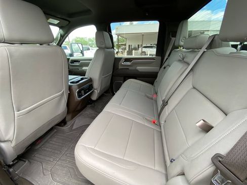 Used 2025 GMC Sierra 2500 SLT AWD/4WD image 14