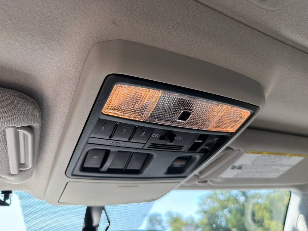 Used 2015 Toyota 4Runner Limited RWD image 31