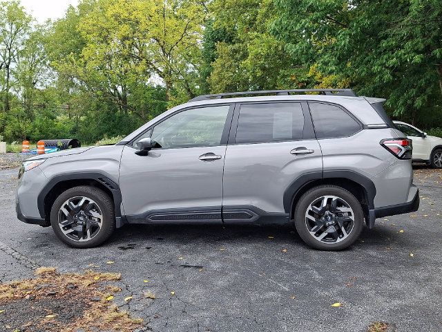 Used 2025 Subaru Forester Limited AWD/4WD image 5