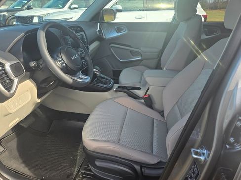 New 2025 Kia Soul LX image 6