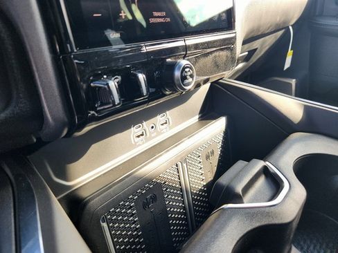 New 2025 RAM 2500 Laramie image 22