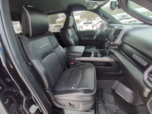 Used 2022 RAM 2500 Laramie w/ Night Edition image 27