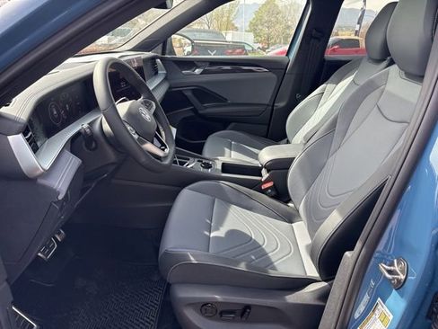 New 2026 Volkswagen Tiguan SE R-Line AWD/4WD image 7
