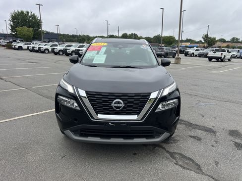 Certified 2023 Nissan Rogue SV w/ SV Premium B Package AWD/4WD image 2