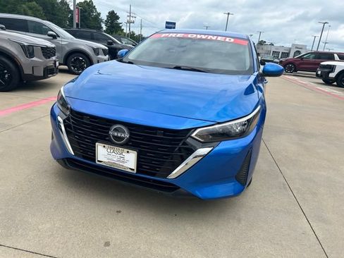 Used 2025 Nissan Sentra SV FWD image 3