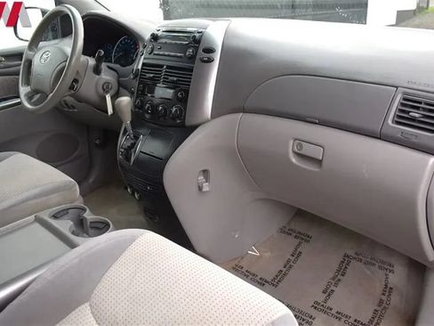 Used 2008 Toyota Sienna LE AWD/4WD image 11