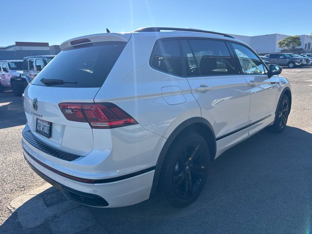 Used 2024 Volkswagen Tiguan SE R-Line FWD image 5