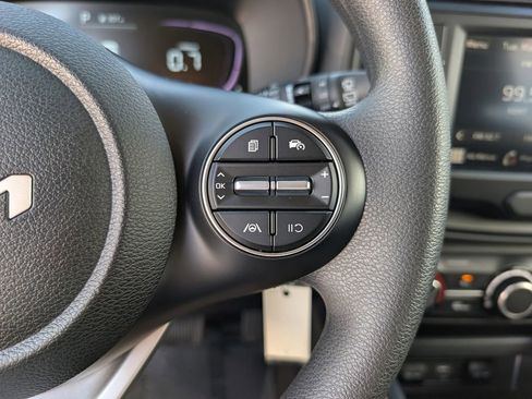 Certified 2025 Kia Soul LX image 24