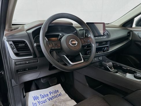 Used 2023 Nissan Rogue SV AWD/4WD image 9