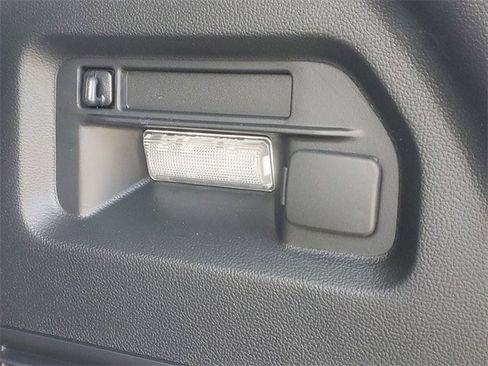 New 2025 Ford Explorer Active w/ Active Comfort Package image 9