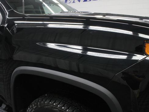 Used 2024 Chevrolet Silverado 2500 Custom AWD/4WD image 30