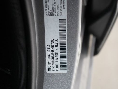 Used 2025 RAM 1500 Laramie image 36