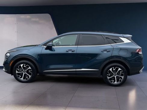 Certified 2023 Kia Sportage EX w/ EX Premium Package AWD/4WD image 2