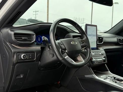 Used 2020 Ford Explorer Platinum w/ Premium Technology Package image 10