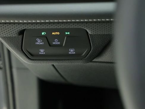 New 2026 Volkswagen Atlas SE FWD image 28