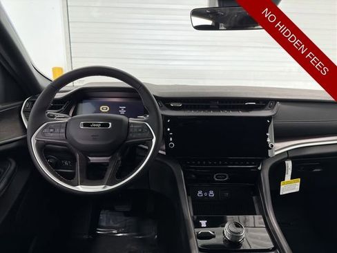 New 2026 Jeep Grand Cherokee Altitude AWD/4WD image 29