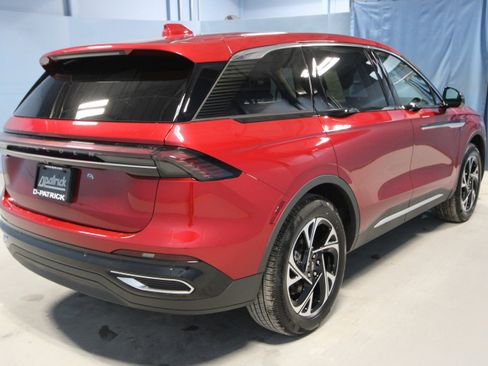 New 2026 Lincoln Nautilus Premier image 28