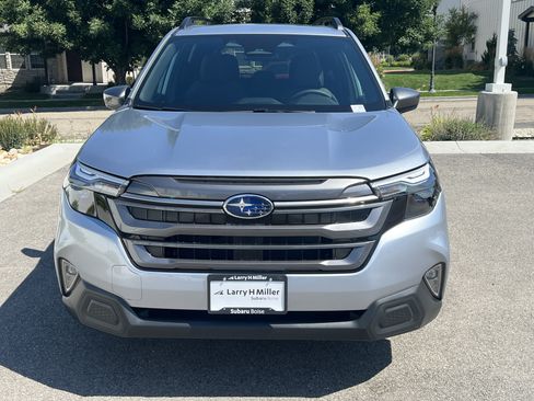 New 2026 Subaru Forester Premium AWD/4WD image 9