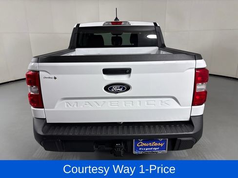 Used 2025 Ford Maverick XL FWD image 9