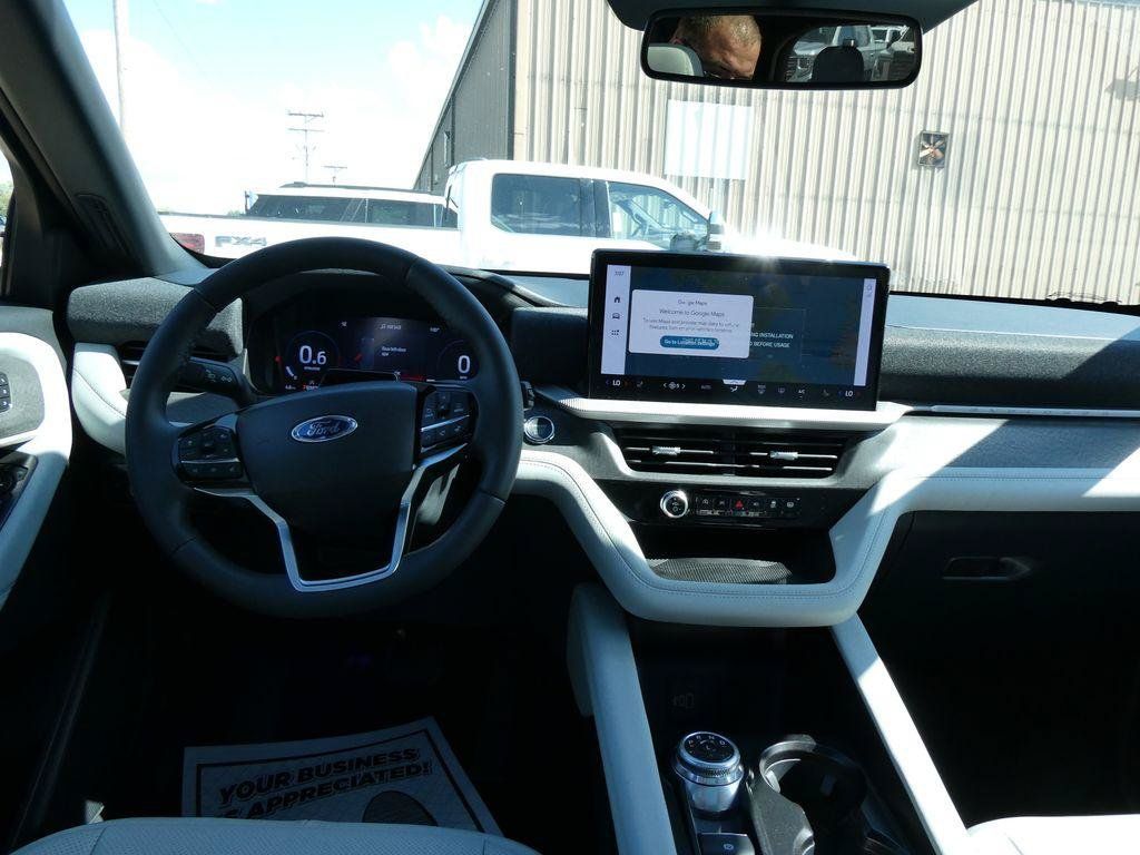 New 2027 Ford Explorer Platinum w/ 3.0L Ultimate Package AWD/4WD image 16