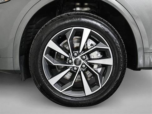 Used 2023 Audi Q5 2.0T Premium Plus w/ Premium Plus Package AWD/4WD image 25