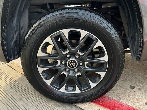 Used 2022 Toyota Tundra Limited w/ Power Package image 9