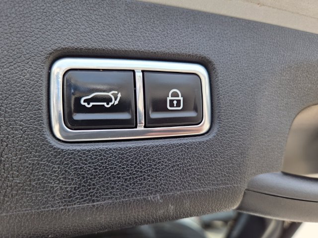 Used 2023 Kia Sorento EX w/ Panoramic Sunroof Package FWD image 9