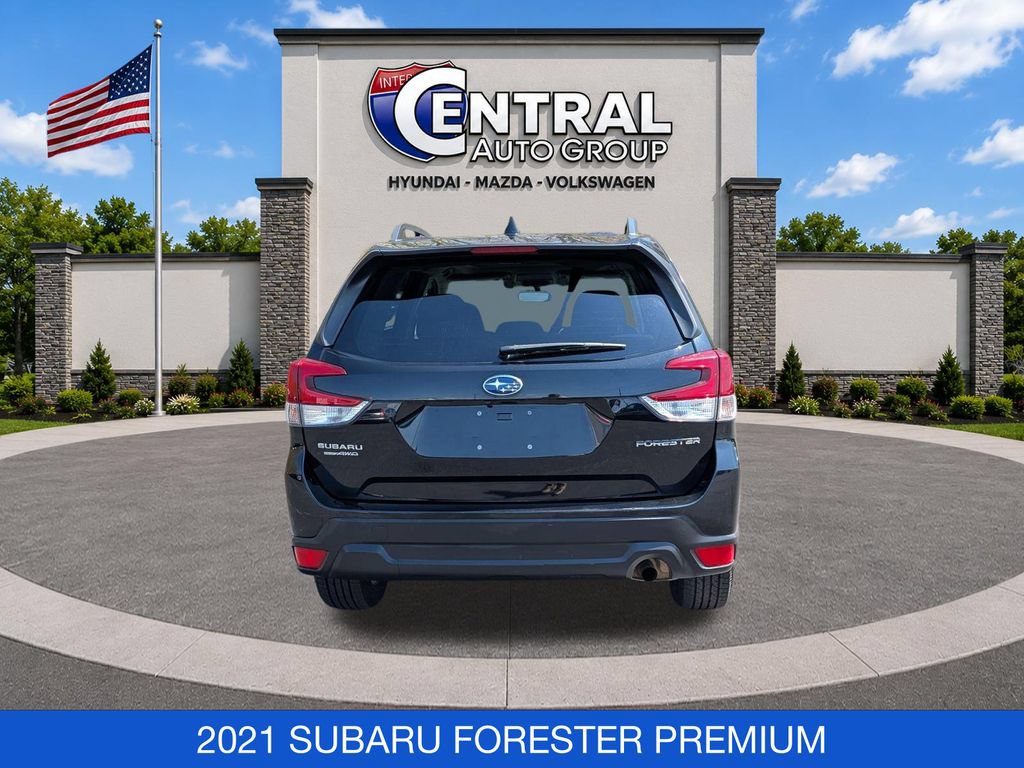 Used 2021 Subaru Forester Premium AWD/4WD image 7